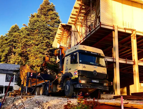 KAVİM VİNÇ (28) — Kavim Yapı Vinç tarafından tamamlanan proje